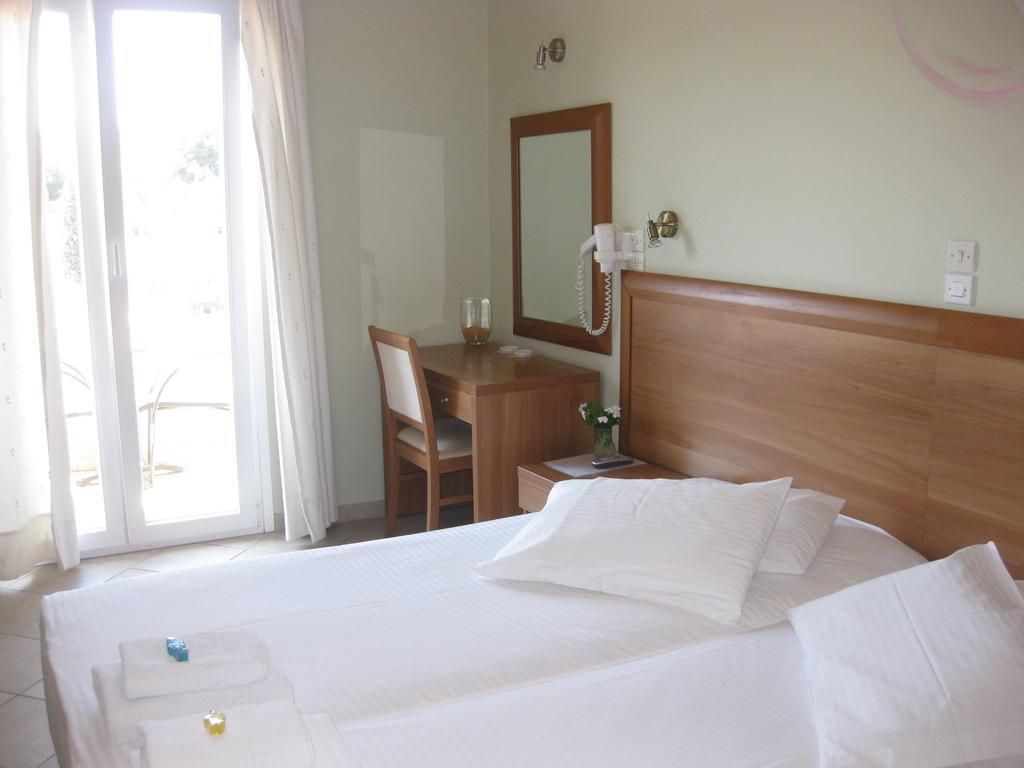 סאמוס Virginia Hotel מראה חיצוני תמונה