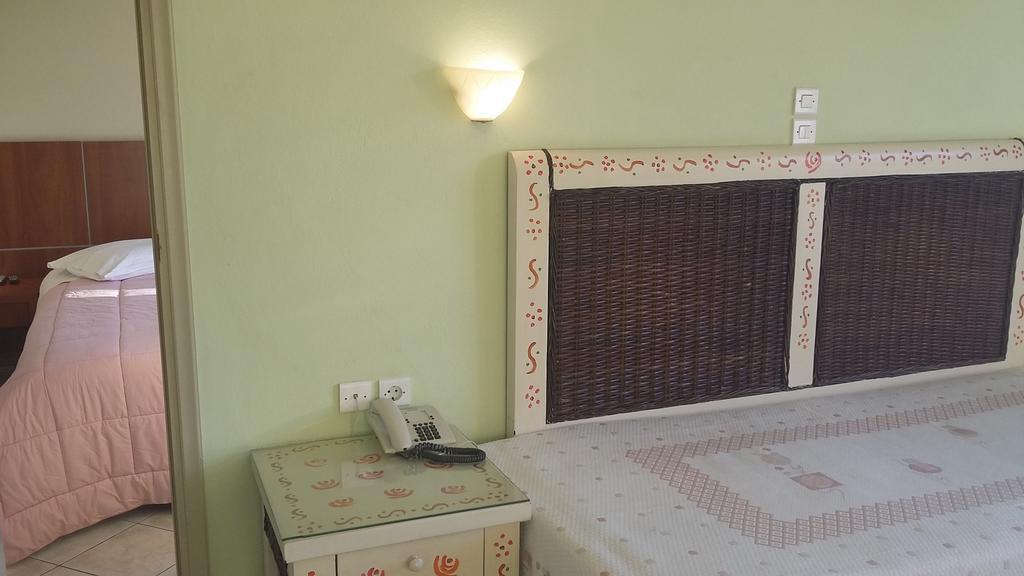 סאמוס Virginia Hotel מראה חיצוני תמונה