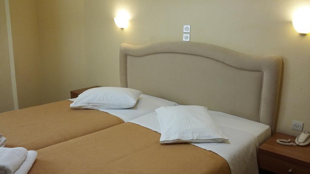 סאמוס Virginia Hotel מראה חיצוני תמונה